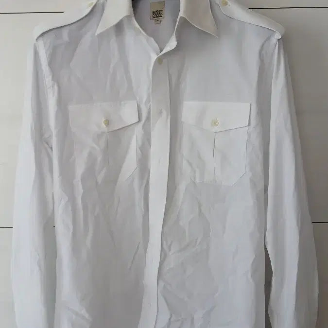 [BUNJANG] Gianfranco Ferré White Shirt Size 4 / 쟌프랑코페레 대한항공 흰색셔츠 4사이즈 앞면뺏지자국