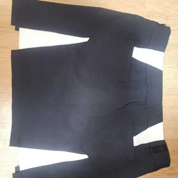 [BUNJANG] Volvik Black White Color Block Skirt / 볼빅 블랙 화이트 배색 스커트