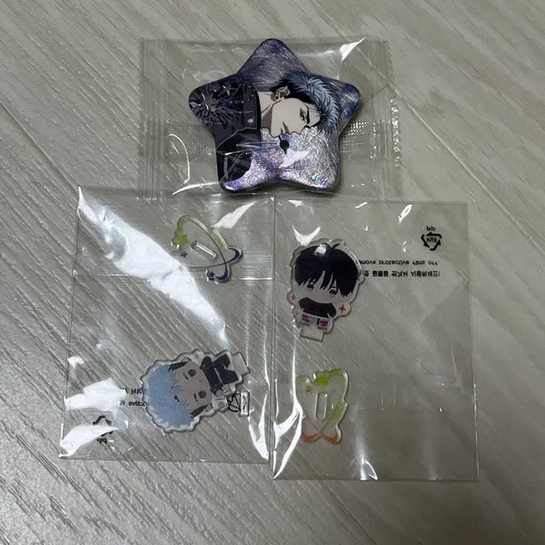 [BUNJANG] SPARKYZ R2R Shinwi Mini Stand & Can Badge Bundle Set / 스파클즈 알투알 R2R 신위 반 뽀시래기 미니 스탠드 캔뱃지 일괄 판매