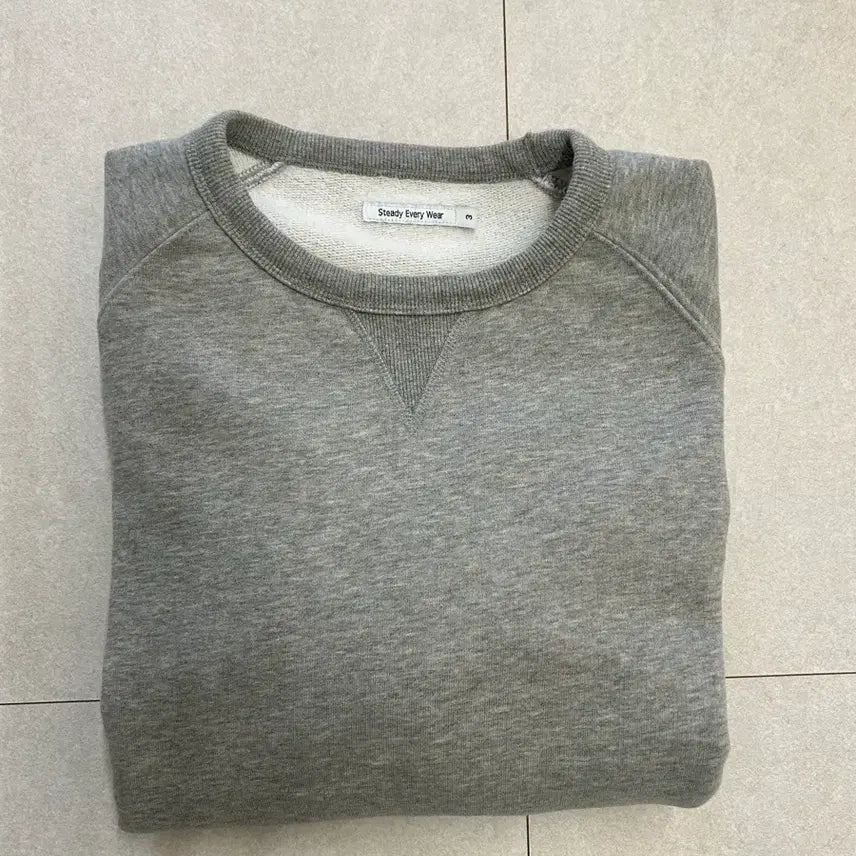 [BUNJANG] Steady By We (SEW) Relaxed Fleece Sweatshirt / 스테디에브리웨어(sew) 릴렉스드 기모 스웻(그레이 멜란지, 네이비,3)