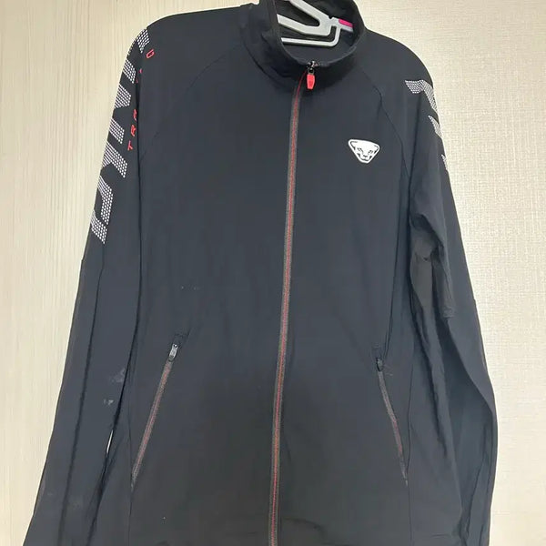 [BUNJANG] Dynafit Black Windbreaker Jacket Size 100 / 다이나핏 블랙 바람막이 자켓 100