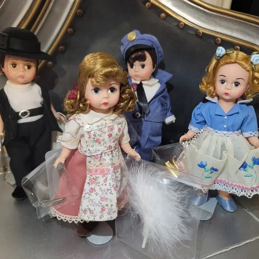 [BUNJANG] Madame Alexander Honeymoon Series Dolls (Set of 4) / 마담알렉산더 미국드라마 허니문 시리즈