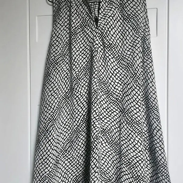 [BUNJANG] Sleeveless Black and White Pattern Midi Dress / 나시 원피스 블랙앤화이트 패턴(새상품)