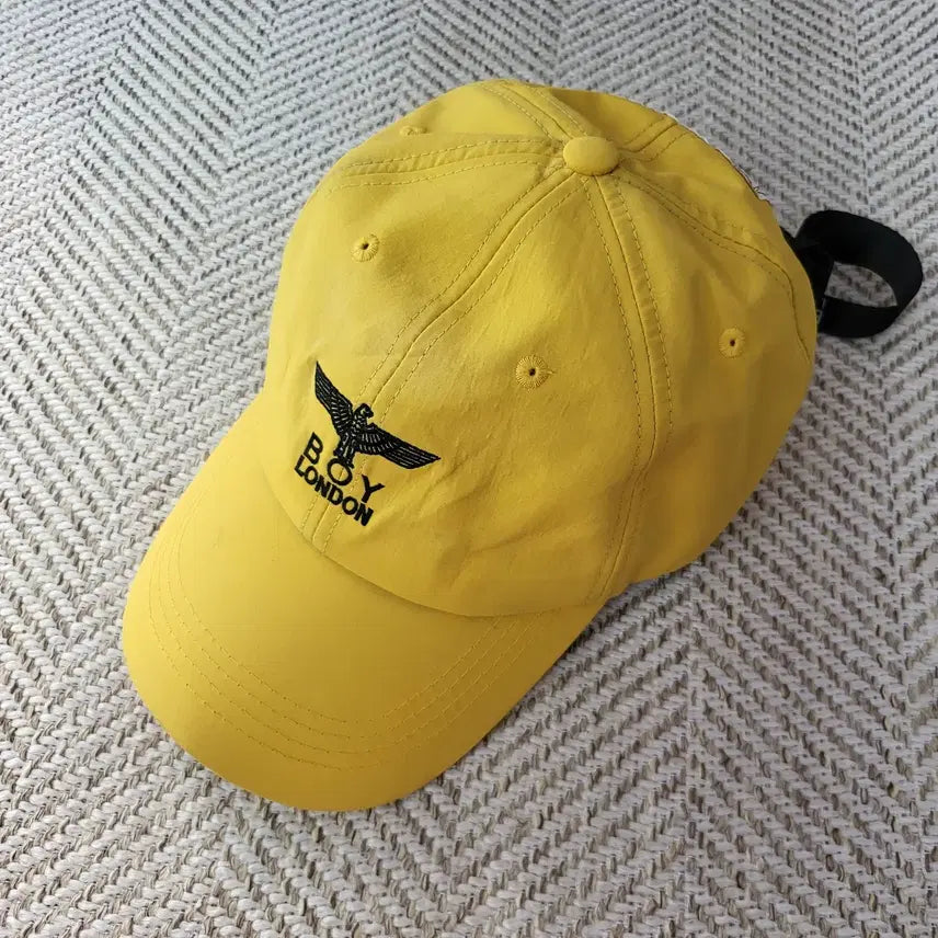 [BUNJANG] Boil London Embroidered Logo Ball Cap Hat Yellow / 보이런던 자수 로고 볼캡 모자 옐로우