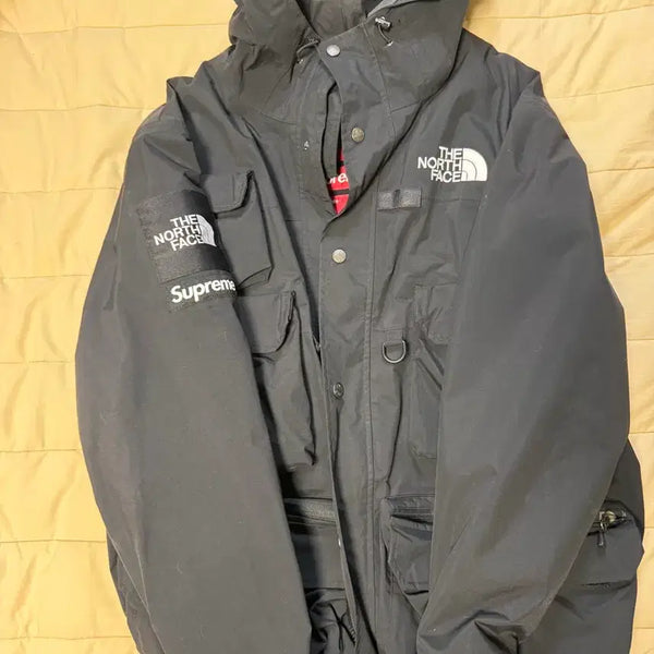 [BUNJANG] The North Face Supreme Cargo Jacket Black L / 노스페이스 슈프림 카고자켓 판매합니다