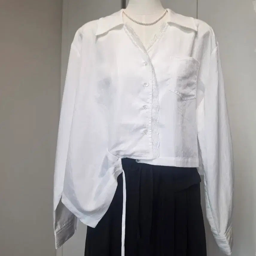 [BUNJANG] White Lace Detail Wrap Shirt / 화이트 셔츠