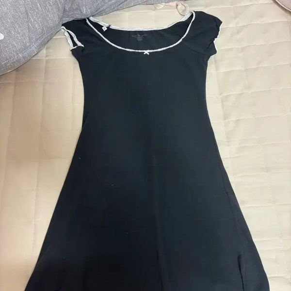 [BUNJANG] Brandy Melville Ribbon Black Collar Lace Mini Dress / 브랜디멜빌 리본 블랙 카라 레이스 원피스