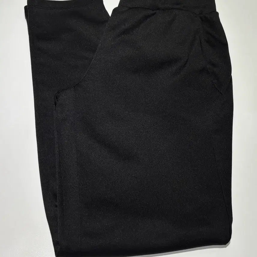 [BUNJANG] Kappa Women's Slim Fit Straight Leg Training Pants / 여성 카파 트레이닝 팬츠