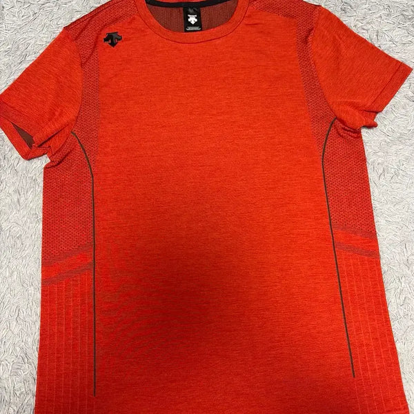 [BUNJANG] Descente Short Sleeve T-Shirt Size 100 / 데상트 반팔티 100