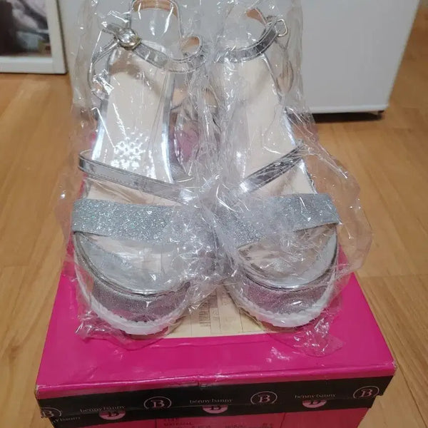 [BUNJANG] Beni Beni Silver Glitter Platform Sandals / 베니버니 실버 글리터 플랫폼 샌들
