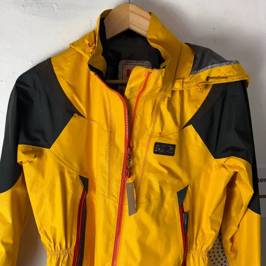 [BUNJANG] K2 Windbreaker Jacket / K2 바람막이