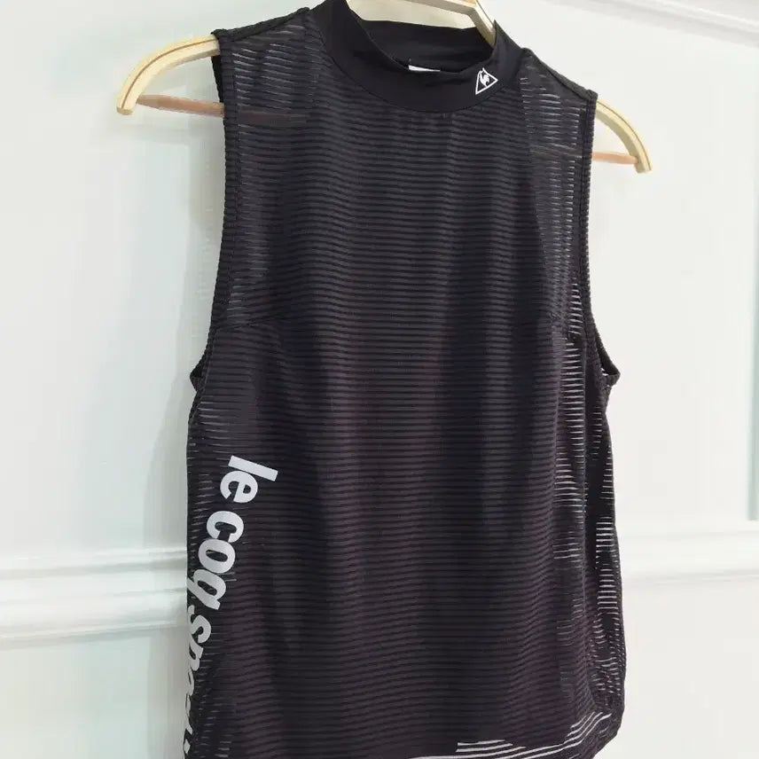 [BUNJANG] Le Coq Sportif Black Sleeveless Top / 르꼬끄 스포르티브 블랙 민소매 나시