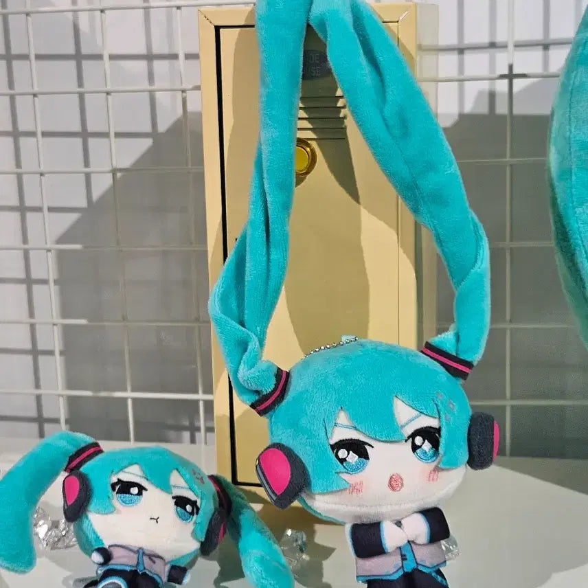 [BUNJANG] Hatsune Miku Thank You Festival Popup 'Play With Me' Plush Toy (Sealed) / 하츠네 미쿠 감사제 팝업 놀아줘 봉제인형 키링 미개봉