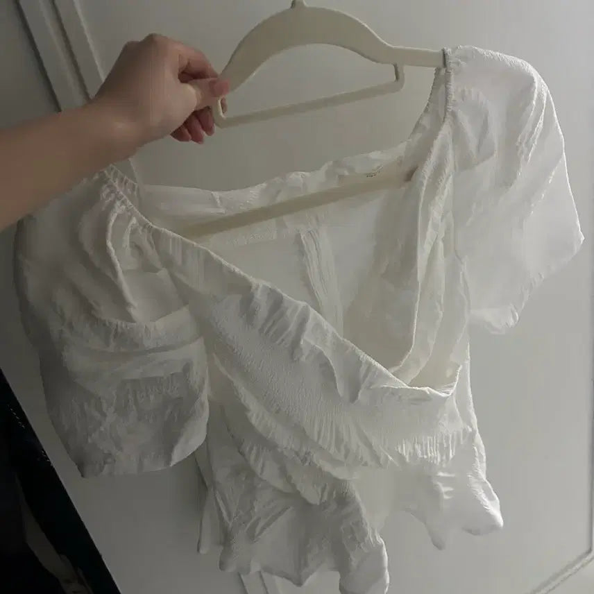 [BUNJANG] White Blouse / 화이트 블라우스