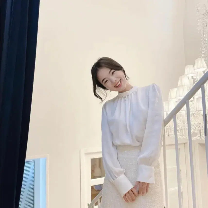 [BUNJANG] Sky Silk Blouse and Tweed Skirt Set / 하늘 실크블라우스 트위드스커트 세트