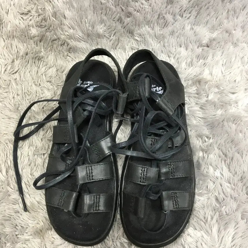 [BUNJANG] Dr. Martens Women's Strap Sandals UK 4 / 닥터마틴 여성 스트랩 샌들UK4