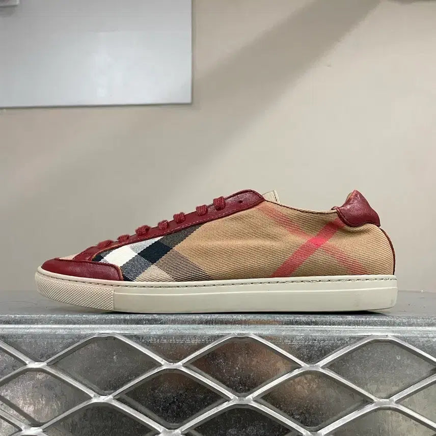 [BUNJANG] Burberry House Check Sneakers (Size 36) / 버버리 하우스 체크 스니커즈 36 (gr-5115)