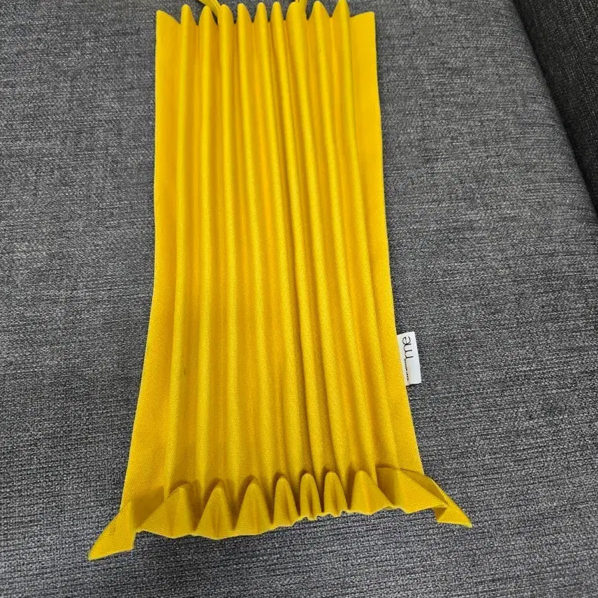 [BUNJANG] Issey Miyake Trunk Pleats Shoulder Bag Yellow / 이세이미야케  트렁크  플리츠 백