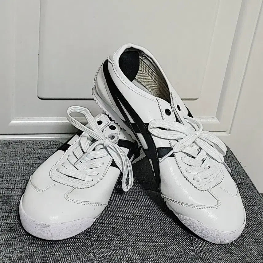 [BUNJANG] Onitsuka Tiger Mexico 66 White Black Sneakers / 오니츠카타이거 멕시코 66 화이트 블랙