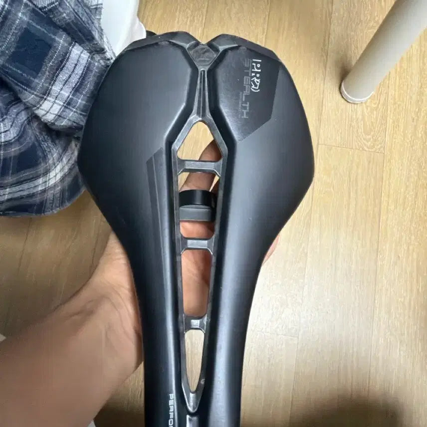 [BUNJANG] Shimano Pro Stealth Performance Saddle / 시마노 프로 스텔스 퍼포먼스 안장 싸게 판매합니다