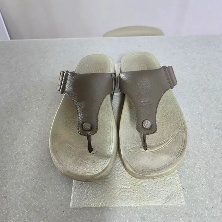 [BUNJANG] Fitflop Leather Thong Slippers Size 270 / 남자 핏플랍 조리 슬리퍼 270