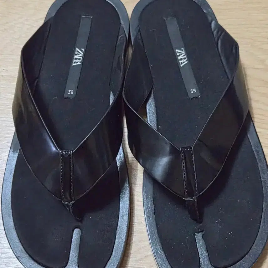 [BUNJANG] ZARA 250mm Flat Slides / 자라 쪼리슬리퍼 250