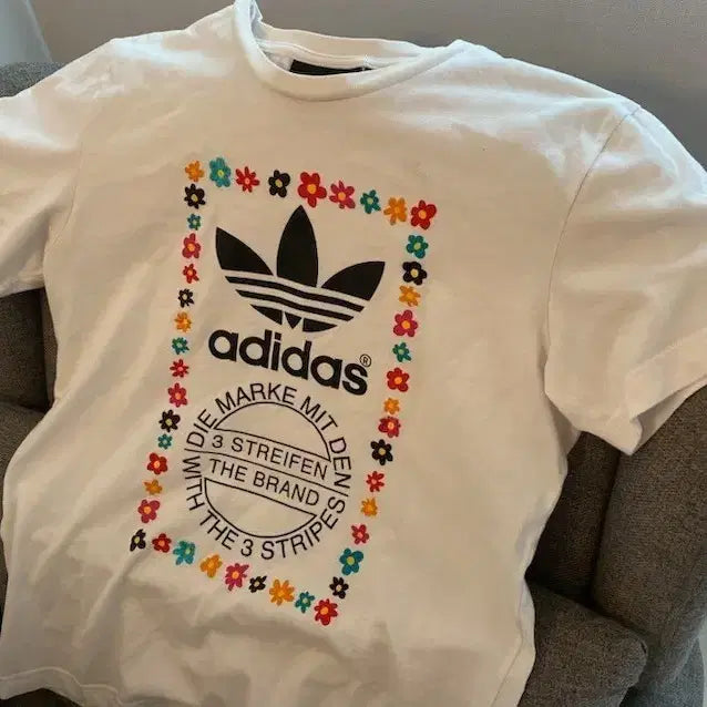 [BUNJANG] Adidas Flower Printing Short Sleeve T-Shirt White / 아디다스 반팔 티셔츠 플라워 프린팅