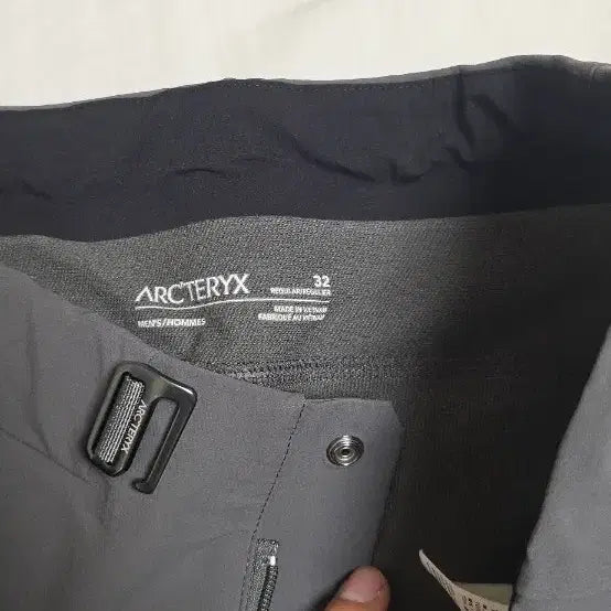 [BUNJANG] Arc'teryx Gamma AR Brushed Pants - Size 32 / 아크테릭스 감마ar 브러쉬드 32