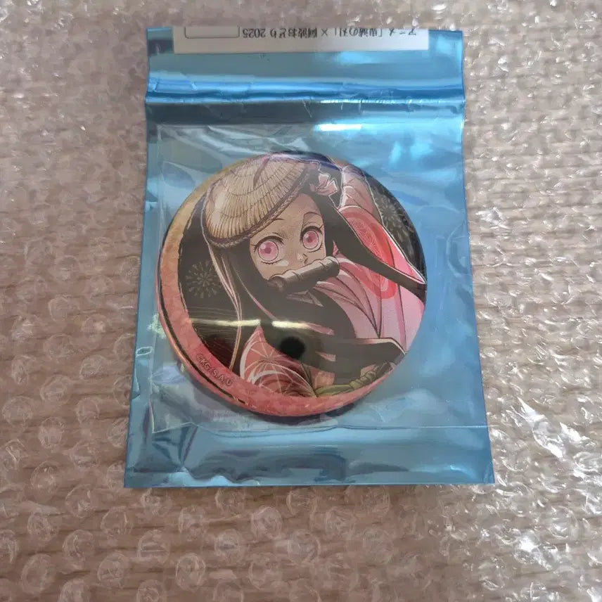 [BUNJANG] Demon Slayer Nezuko Kamado Awa Odori Badge / 귀멸의 칼날 아와오도리 뱃지 네즈코