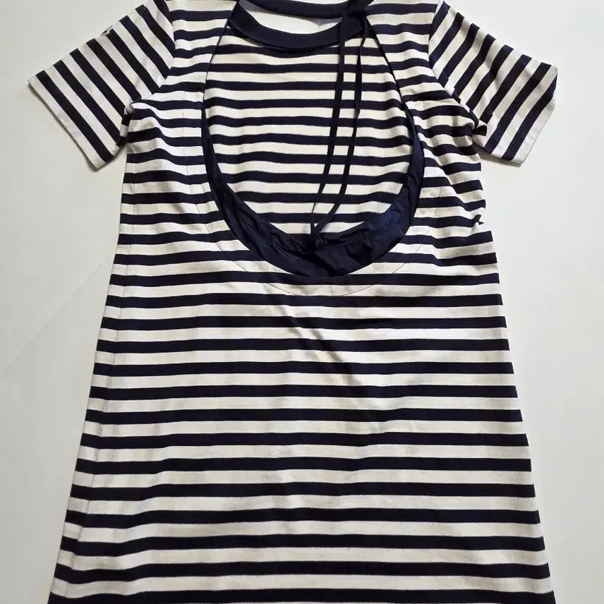 [BUNJANG] Moncler Striped Dress Navy/White Size 66 / 몽클레어 스트라이프 원피스 ㅡ66사이즈ㅡ가슴단면51총길이92