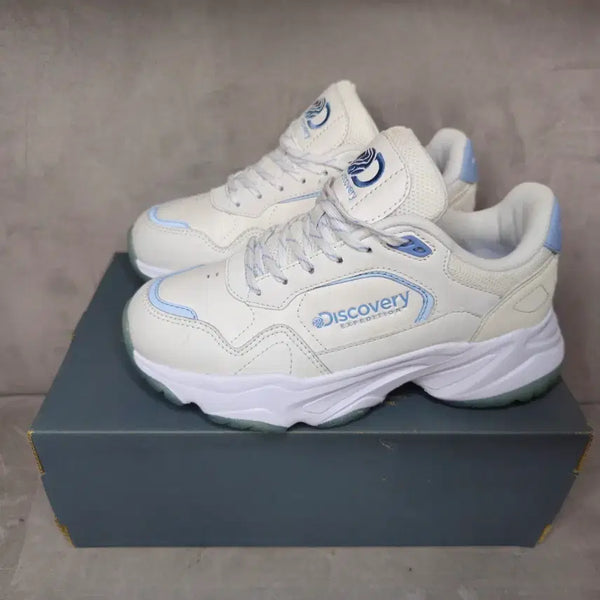 [BUNJANG] Discovery Sneakers (260) / 디스커버리 운동화 (260)