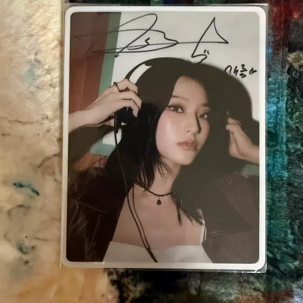 [BUNJANG] fromis_9 Saerom Signed Photo / 프로미스나인 이새롬 싸인사진