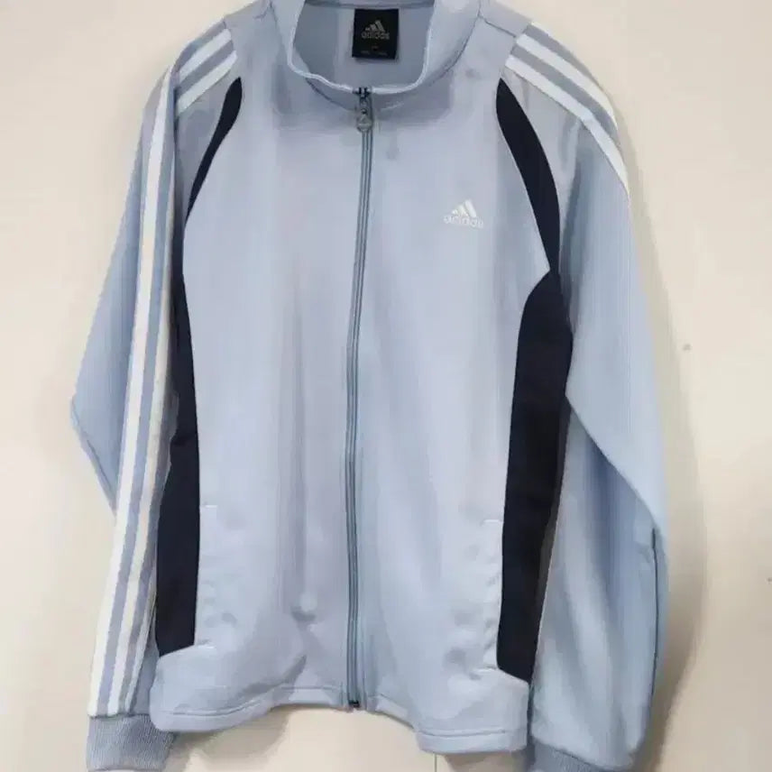 [BUNJANG] Adidas Light Blue Track Jacket Size 100 / 아디다스 하늘색 져지 100
