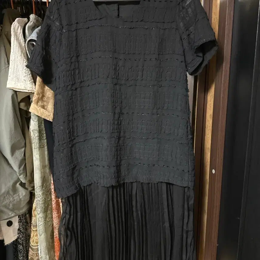 [BUNJANG] Black Pleated Long Dress / 블랙 플리츠 원피스