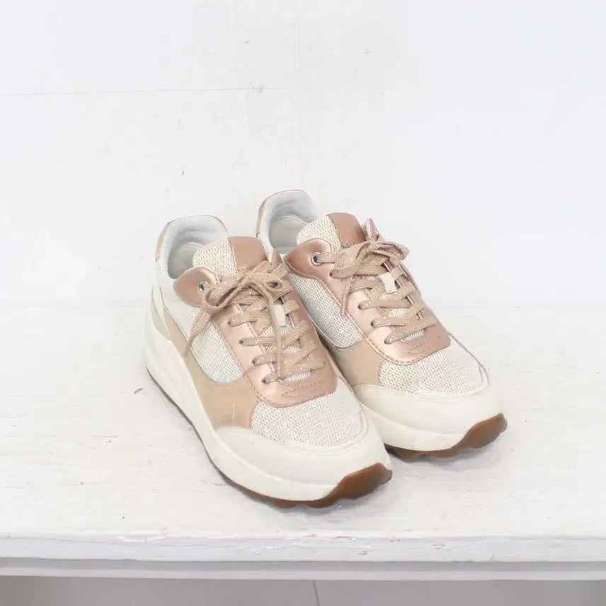 [BUNJANG] Geox Women's Oversole Sneakers / [정품] 제옥스 여성 스니커즈 키높이 오버솔 운동화 워킹화 38 정인샵
