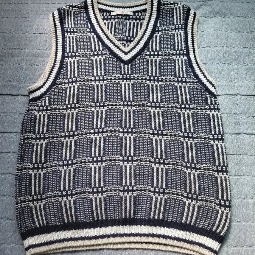 [BUNJANG] Takeo Kikuchi 40ct&525 Wool Blend Knit Vest / 타케오키쿠시 울니트 베스트