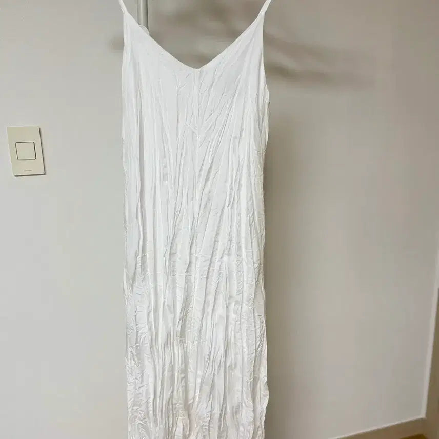 [BUNJANG] White Sleeveless Strap Dress / 흰색 민소매  원피스 새거 끈