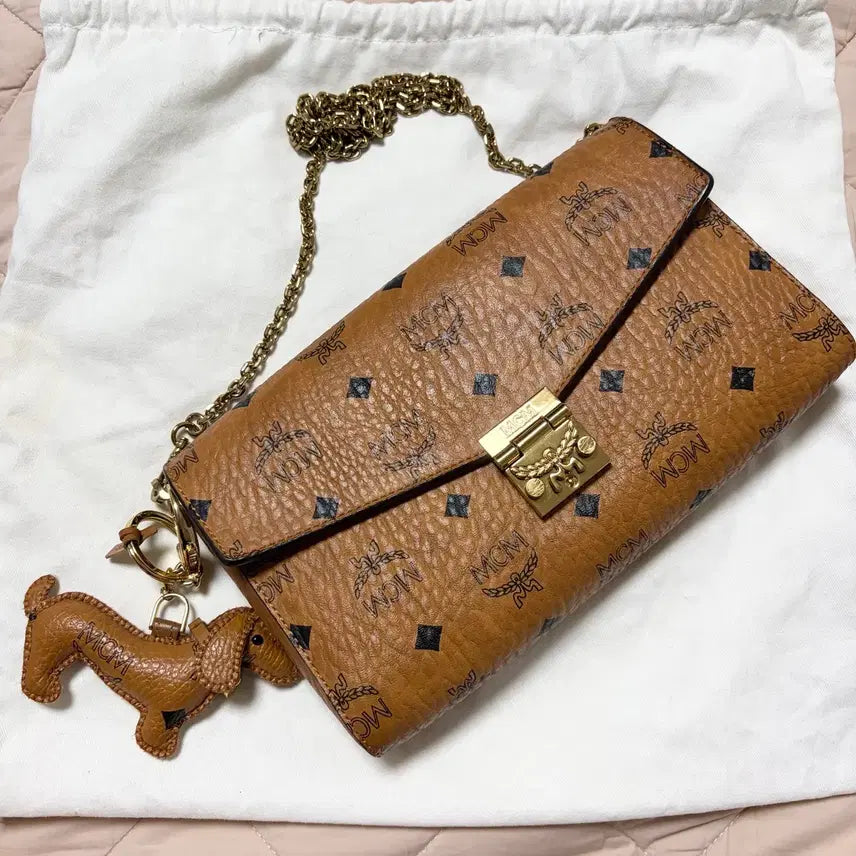 [BUNJANG] MCM Visetos Chain Bag with Keychain / MCM 비세토스 체인백 키링 포함