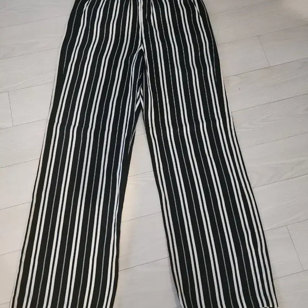 [BUNJANG] TBJ Vertical Stripe Slacks Black/White Size 28 New / TBJ 세로줄 무늬 바지 검정/화이트28 새상품