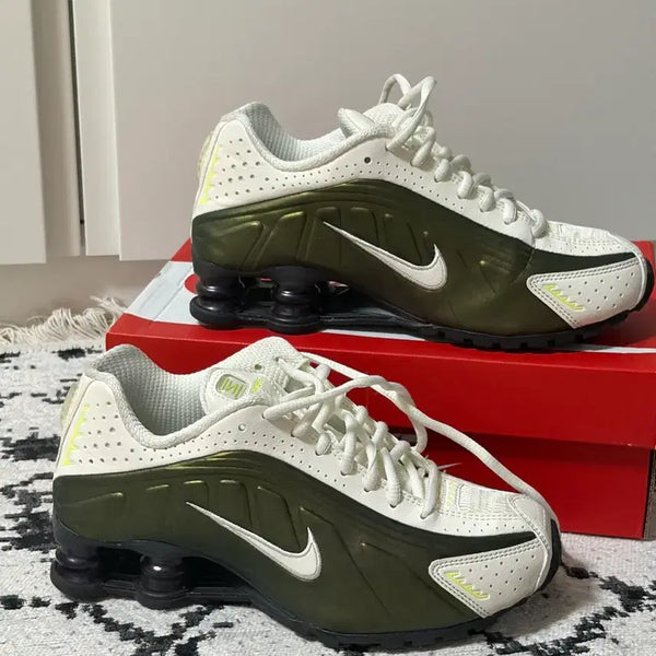 [BUNJANG] Nike Shox R4 Lemon Twist Sneakers (230) / 나이키 샥스 R4 레몬 트위스트 230