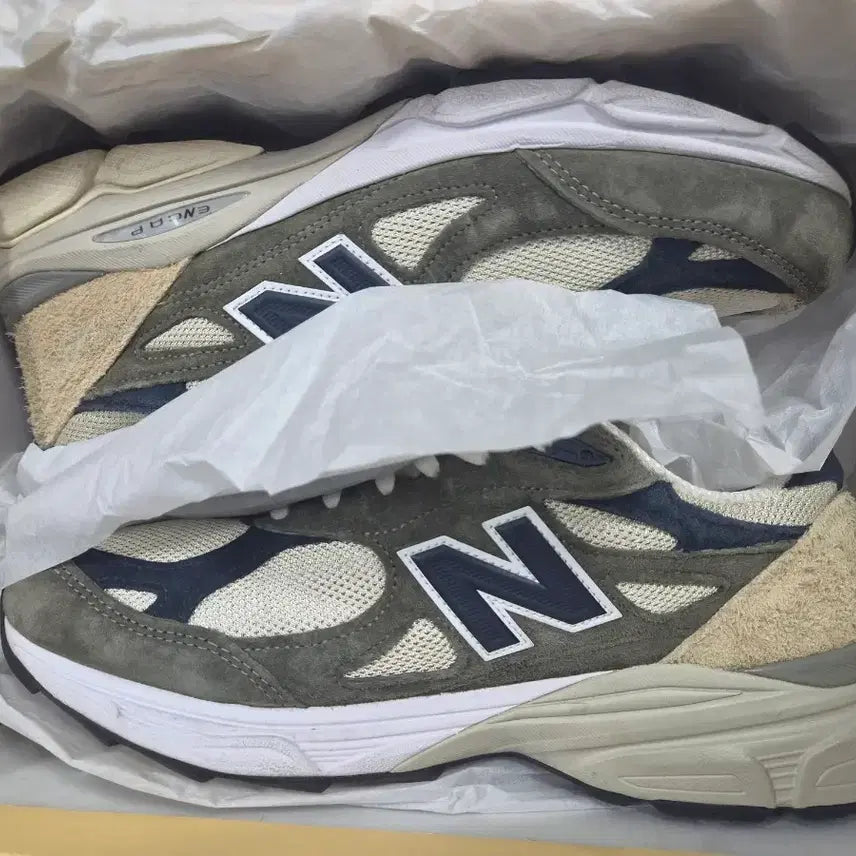 [BUNJANG] New Balance 990v3 Olive 275 / 뉴발란스 990v3 올리브 275