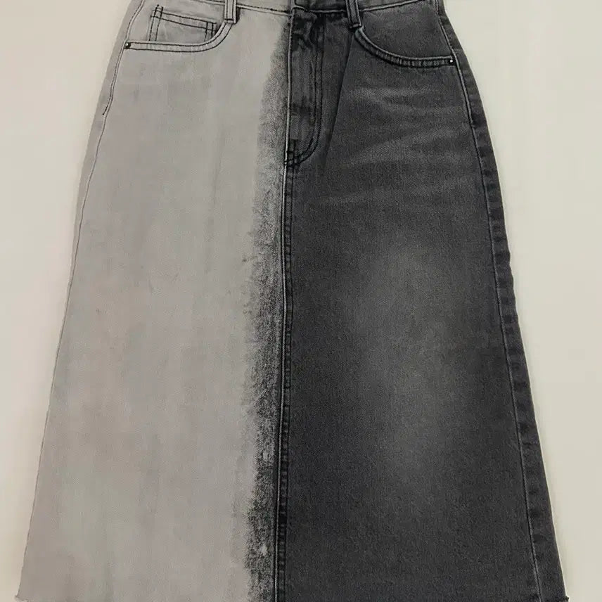 [BUNJANG] Black Two-Tone Denim Long Skirt / (새상품) 블랙 투톤 데님 스커트