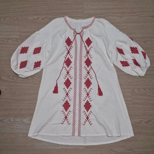 [BUNJANG] White Vintage Embroidery Midi Dress / 화이트 빈티지 자수 원피스