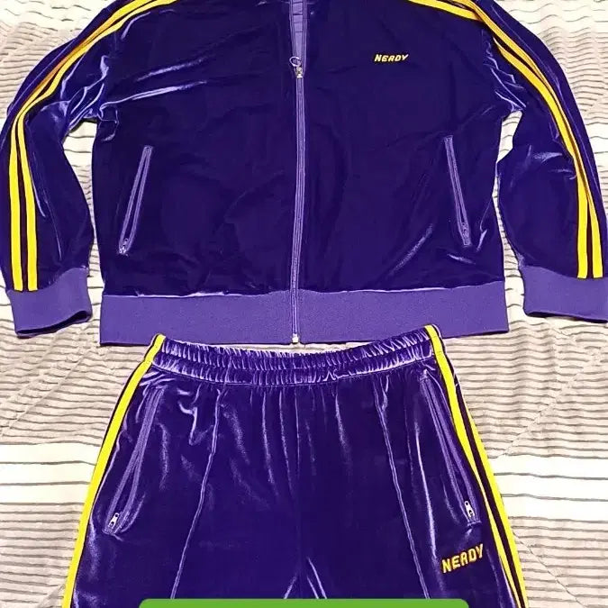 [BUNJANG] NERDY Oversized Velvet Tracksuit Set / 널디 오버핏 벨벳 트레이닝복 세트 100