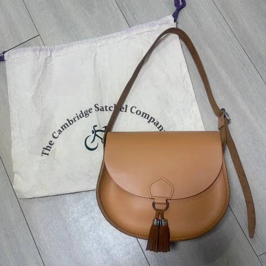 [BUNJANG] Cambridge Satchel Company Brown Leather Bag with Tassels / 캠브리지 사첼백 태슬 브라운