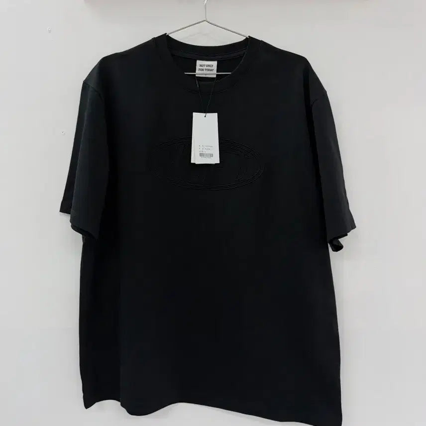 [BUNJANG] NOT ONLY TODAY Embroidered Logo Short Sleeve T-Shirt / 낫온리포투데이 자수로고 반팔 티셔츠
