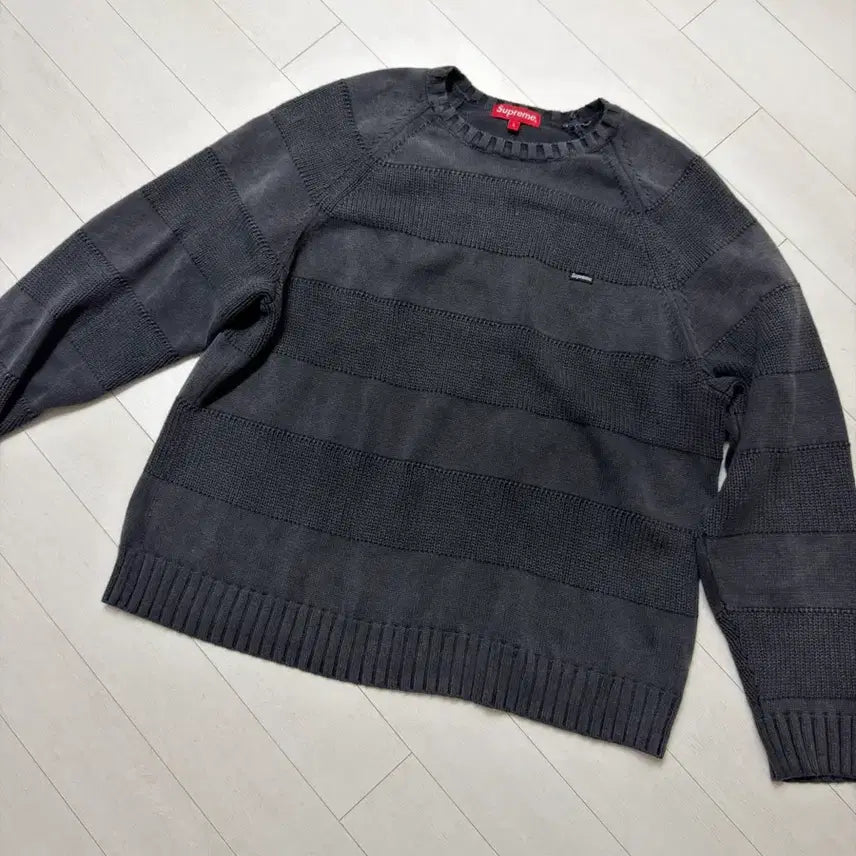 [BUNJANG] Supreme Small Box Logo Knit Sweater L / 슈프림 스몰 박스 니트 L 사이즈