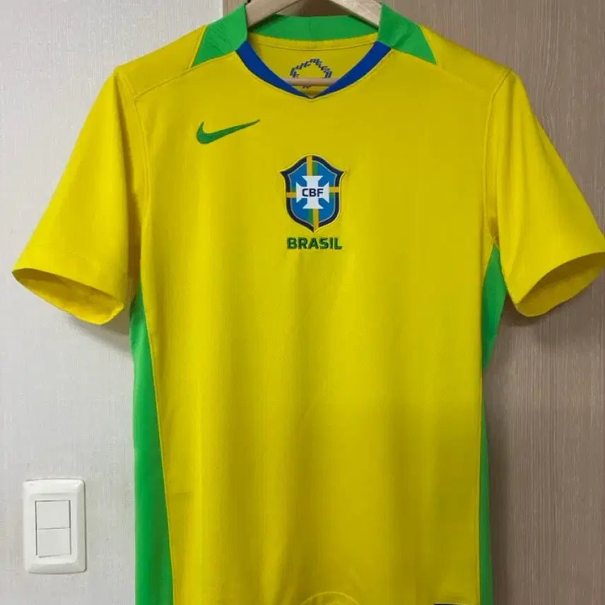 [BUNJANG] Nike Brazil National Team Home Replica Jersey (Size M) / [M]나이키 브라질 국가대표 홈 레플리카