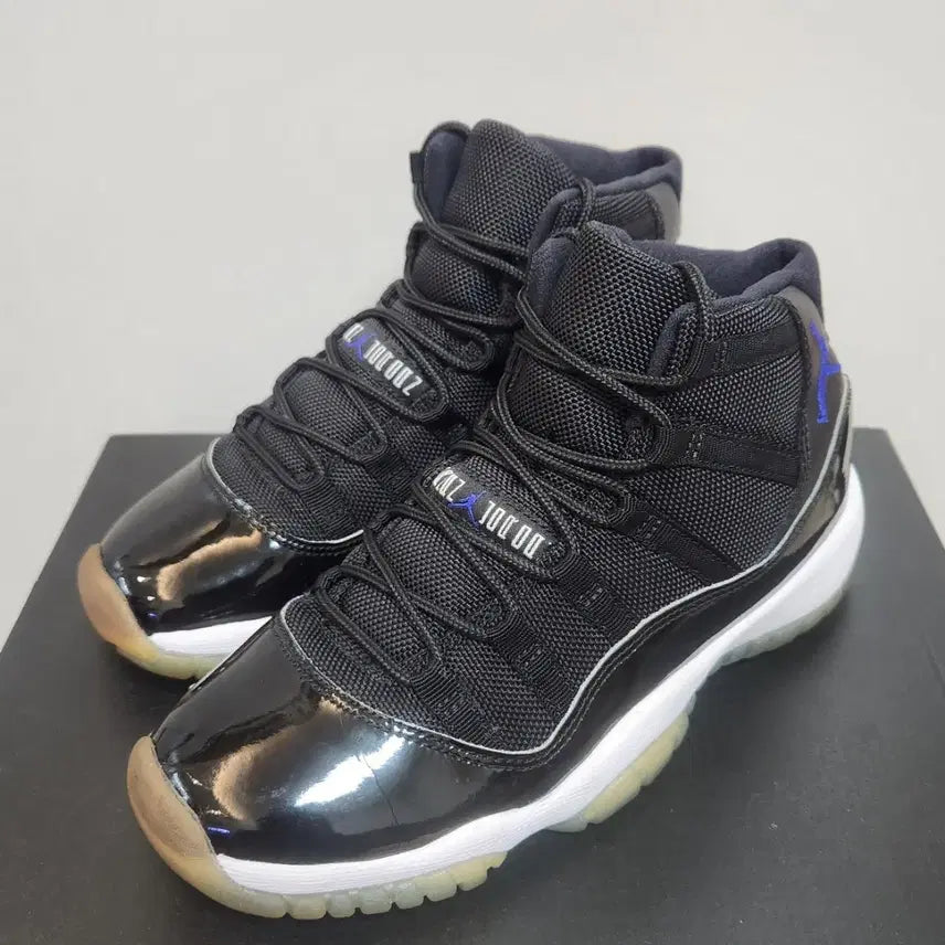 [BUNJANG] Nike Air Jordan 11 Retro Space Jam Basketball Shoes (230mm) / 정품 나이키 조던 11 레트로 스페이스잼 230mm 농구화