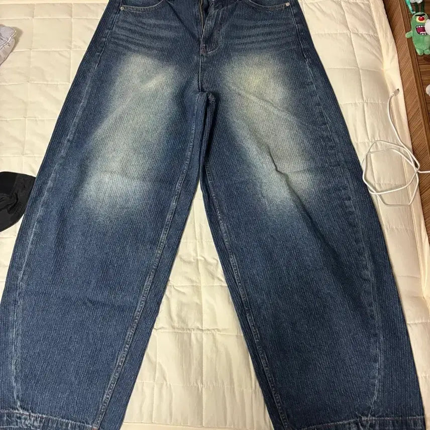 [BUNJANG] Noun Corduroy Denim Pants Blue / 노운 코듀로이 데님 팬츠 블루 중청 1